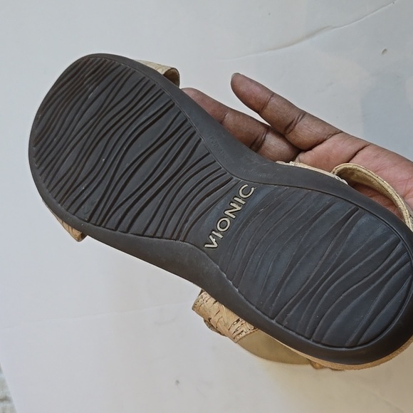 Vionic farra sandals Summer Shoes - Picture 5 of 8